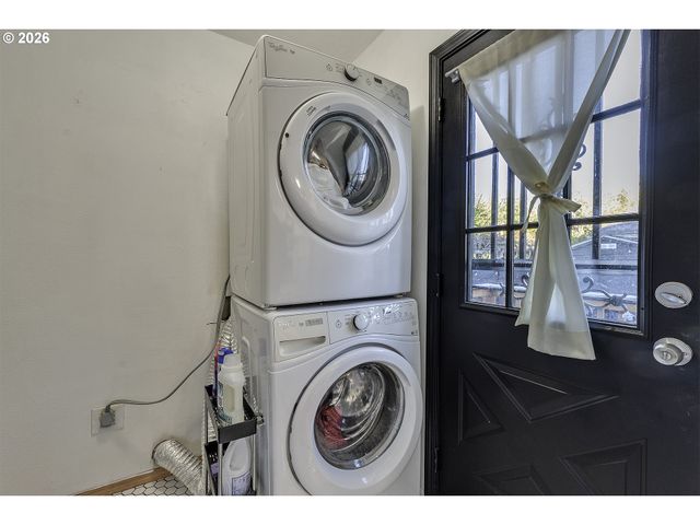 6223 N YALE St, Portland, OR 97203