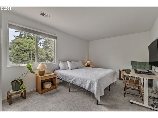 6223 N YALE St, Portland, OR 97203
