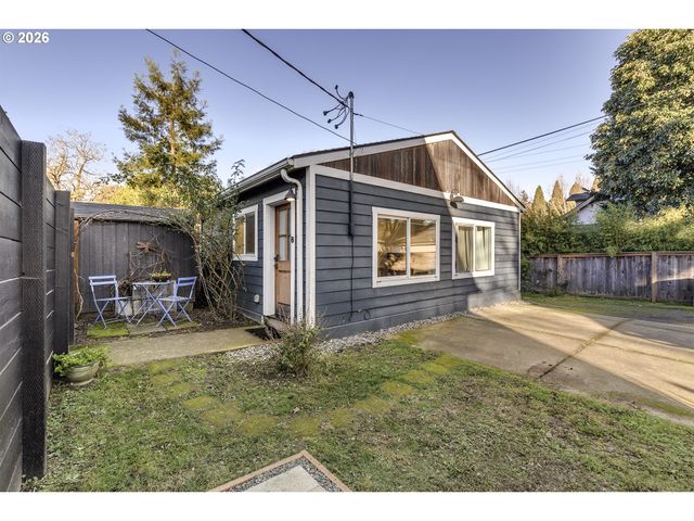 6223 N YALE St, Portland, OR 97203