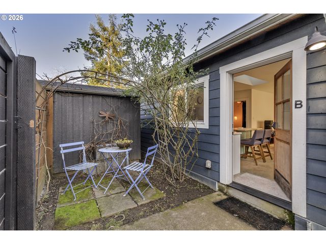 6223 N YALE St, Portland, OR 97203