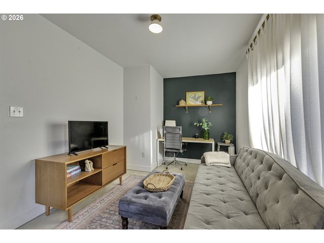 6223 N YALE St, Portland, OR 97203