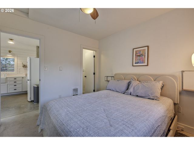 6223 N YALE St, Portland, OR 97203