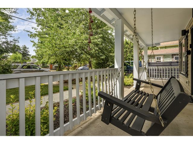 6223 N YALE St, Portland, OR 97203