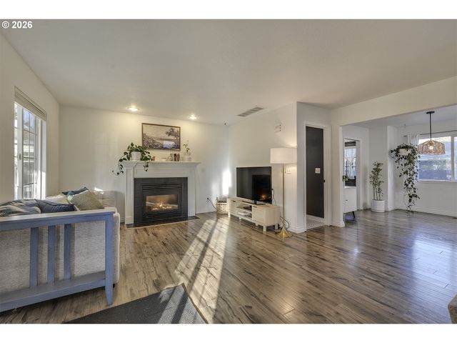 6223 N YALE St, Portland, OR 97203