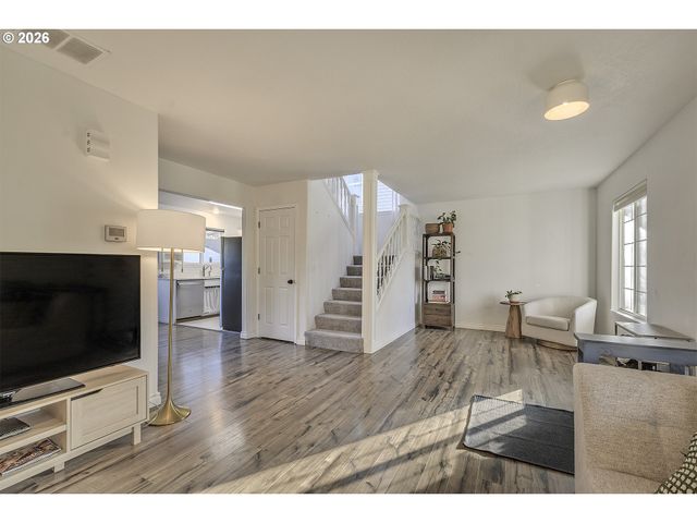 6223 N YALE St, Portland, OR 97203