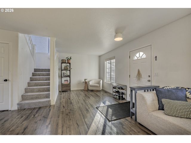 6223 N YALE St, Portland, OR 97203