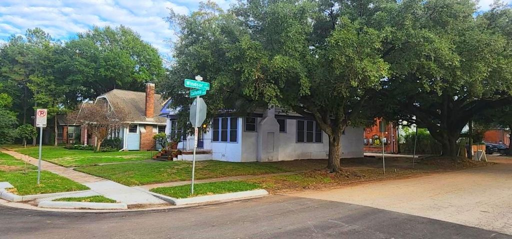 1621 California Street, Houston, TX 77006