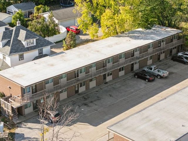 120 32nd Street NE, Cedar Rapids, IA 52402