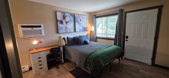 120 32nd Street NE, Cedar Rapids, IA 52402