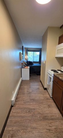 120 32nd Street NE, Cedar Rapids, IA 52402