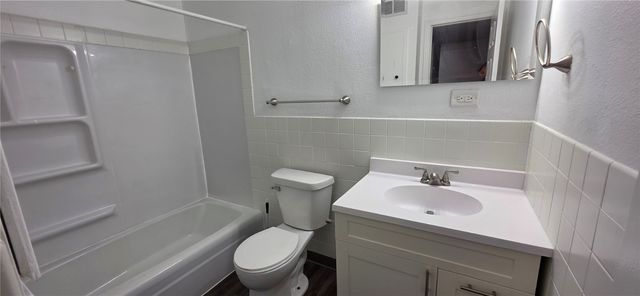 120 32nd Street NE, Cedar Rapids, IA 52402