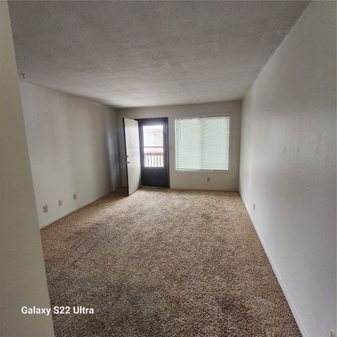 120 32nd Street NE, Cedar Rapids, IA 52402