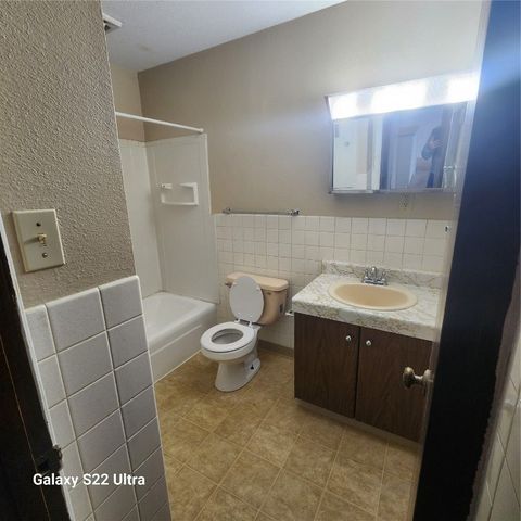 120 32nd Street NE, Cedar Rapids, IA 52402