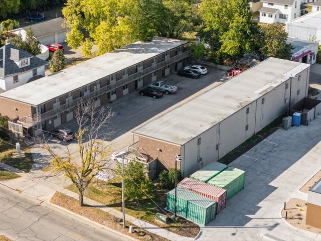 120 32nd Street NE, Cedar Rapids, IA 52402