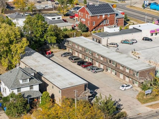 120 32nd Street NE, Cedar Rapids, IA 52402