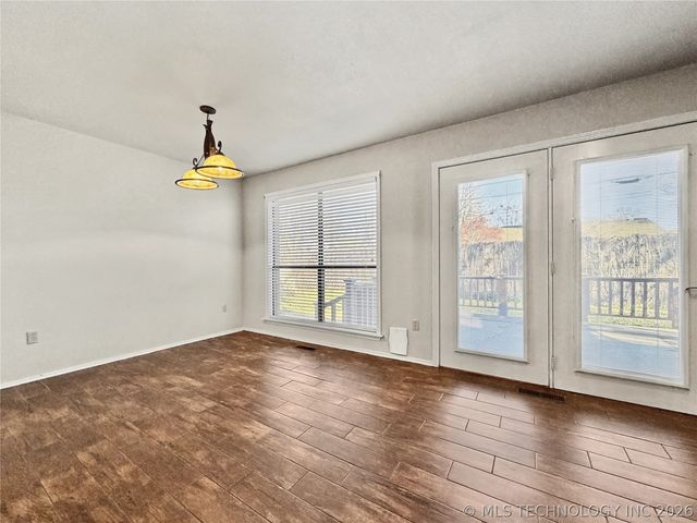 445 E Keetoowah Street, Tahlequah, OK 74464