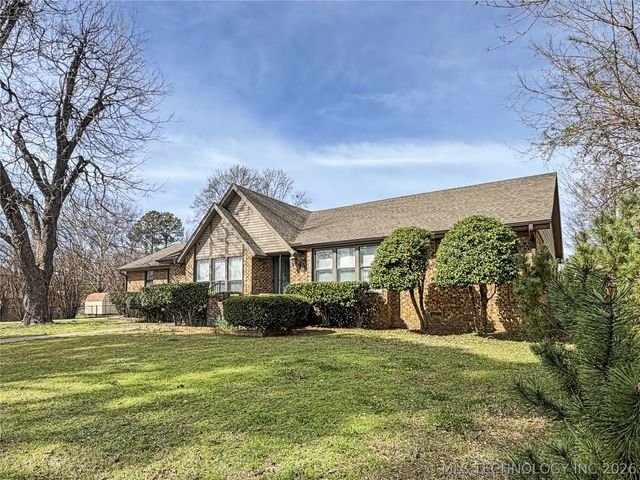 445 E Keetoowah Street, Tahlequah, OK 74464