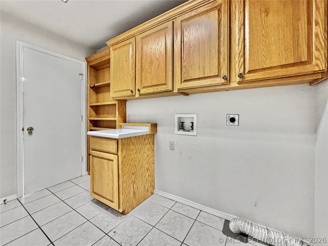 445 E Keetoowah Street, Tahlequah, OK 74464