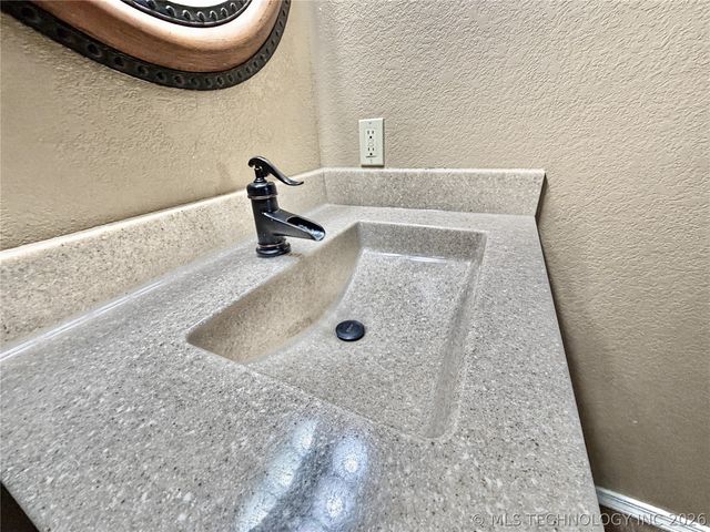 445 E Keetoowah Street, Tahlequah, OK 74464