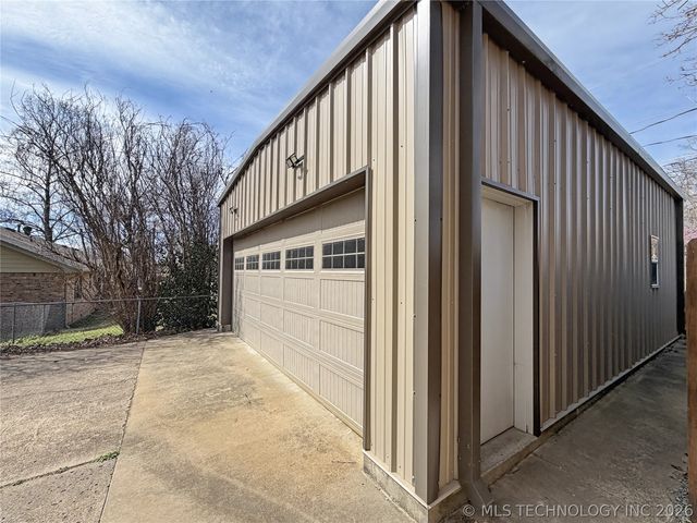 445 E Keetoowah Street, Tahlequah, OK 74464