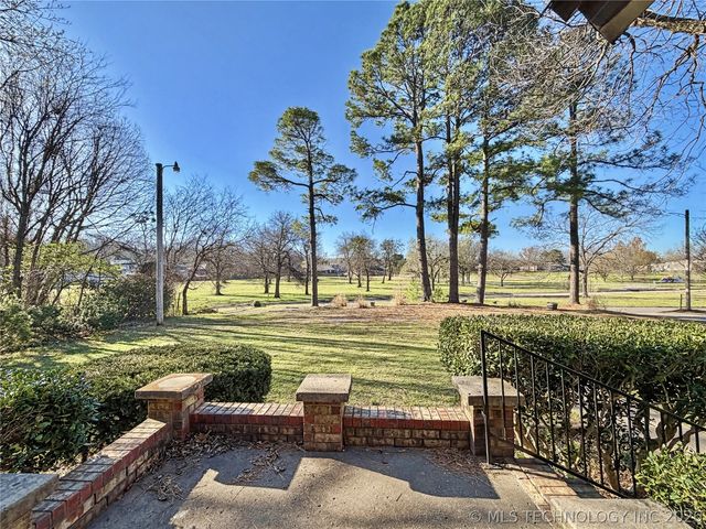 445 E Keetoowah Street, Tahlequah, OK 74464