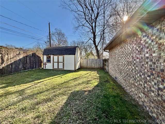 445 E Keetoowah Street, Tahlequah, OK 74464