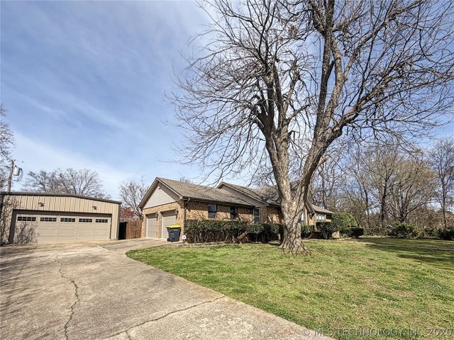 445 E Keetoowah Street, Tahlequah, OK 74464