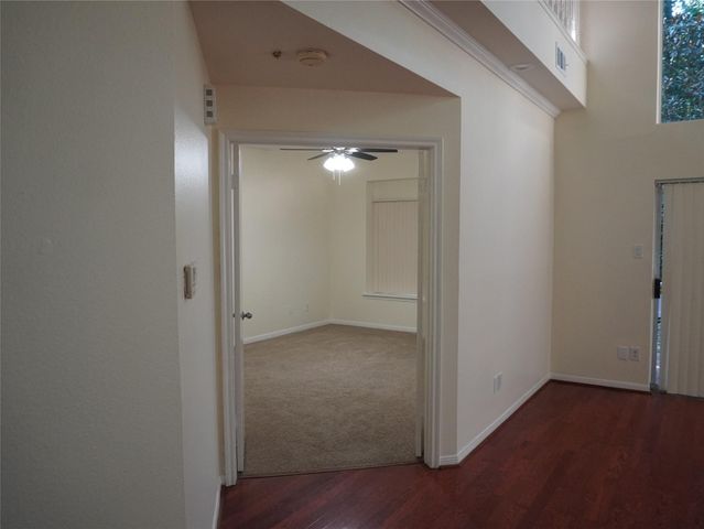31 N Lakeridge Circle, The Woodlands, TX 77381