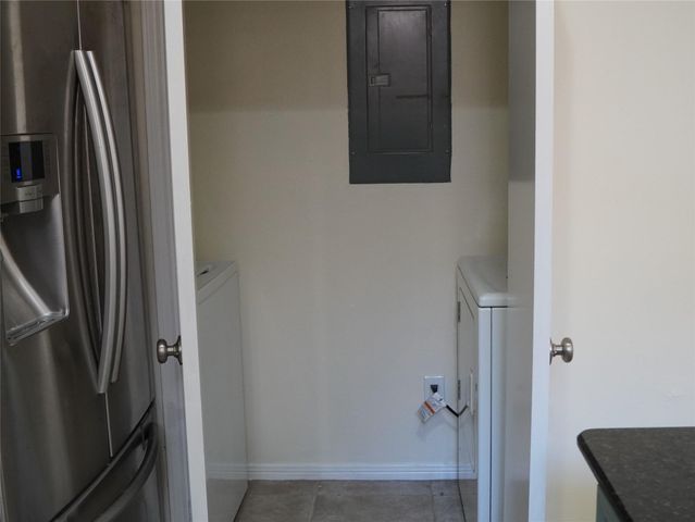 31 N Lakeridge Circle, The Woodlands, TX 77381