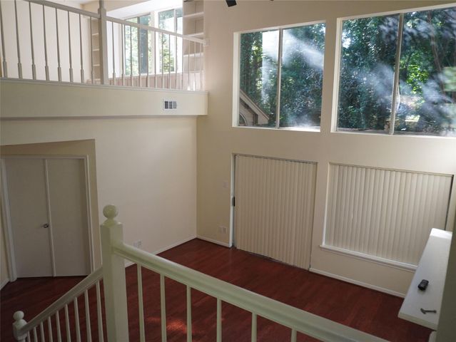 31 N Lakeridge Circle, The Woodlands, TX 77381