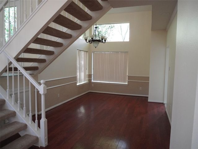 31 N Lakeridge Circle, The Woodlands, TX 77381