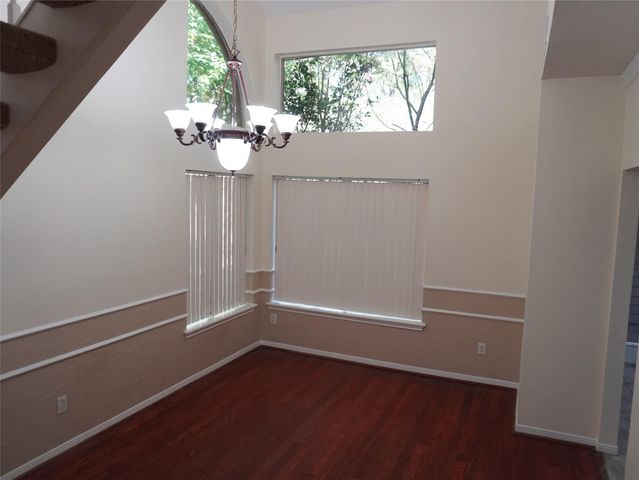 31 N Lakeridge Circle, The Woodlands, TX 77381