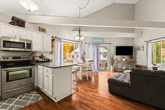 750 Whittenton St 523, Taunton, MA 02780