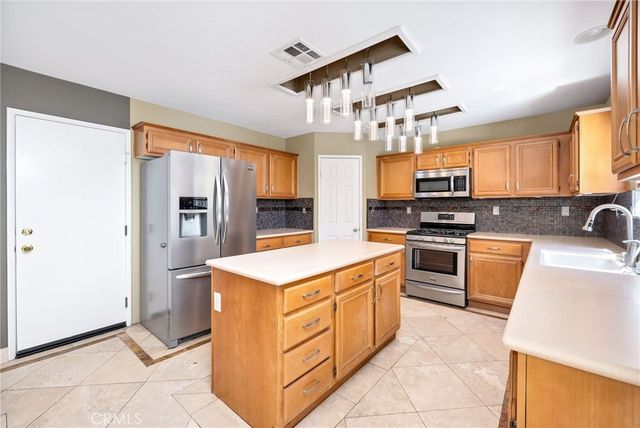 38332 Chestnut Circle, Murrieta, CA 92563