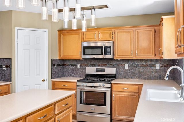 38332 Chestnut Circle, Murrieta, CA 92563