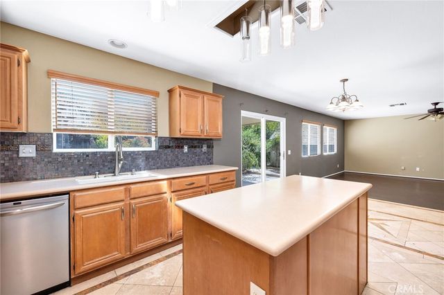 38332 Chestnut Circle, Murrieta, CA 92563