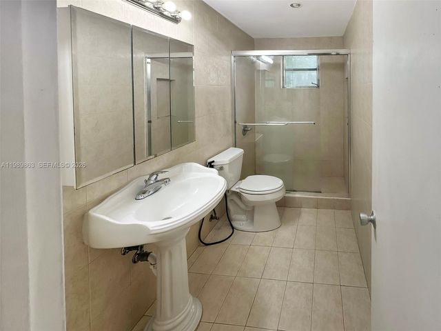 9454 SW 77th Ave S1, Miami, FL 33156