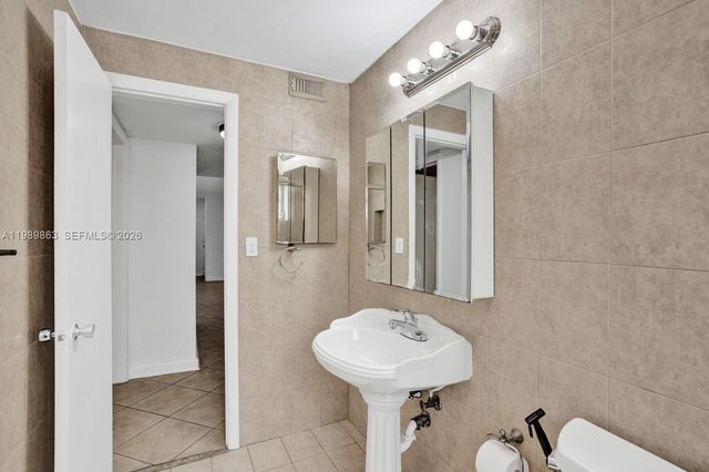 9454 SW 77th Ave S1, Miami, FL 33156