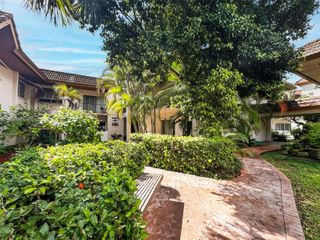 9454 SW 77th Ave S1, Miami, FL 33156