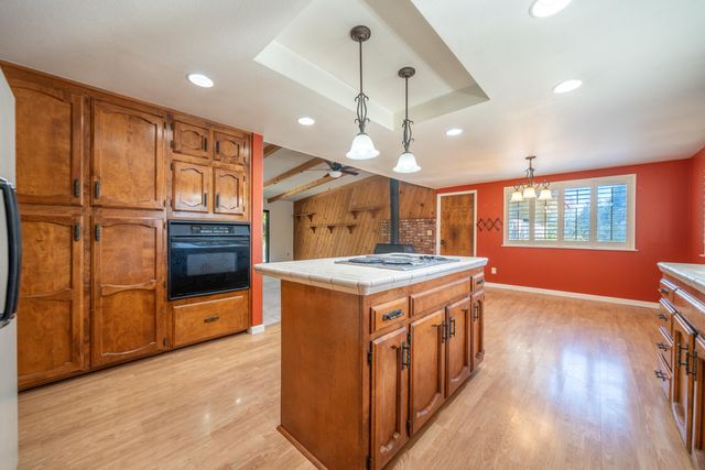 8751 Goldstone Lane, Redding, CA 96001