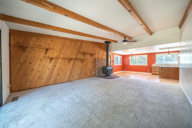 8751 Goldstone Lane, Redding, CA 96001