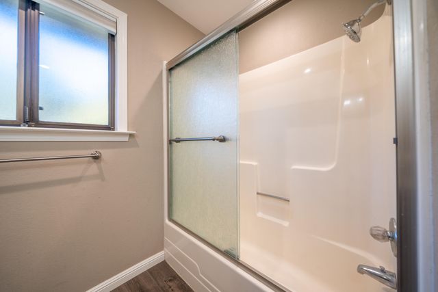 8751 Goldstone Lane, Redding, CA 96001