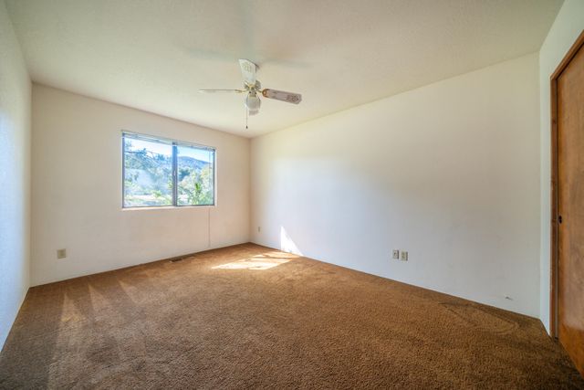 8751 Goldstone Lane, Redding, CA 96001