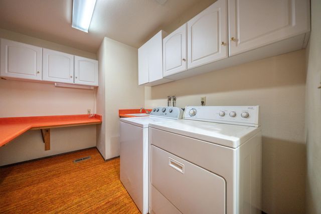 8751 Goldstone Lane, Redding, CA 96001