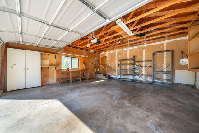 8751 Goldstone Lane, Redding, CA 96001