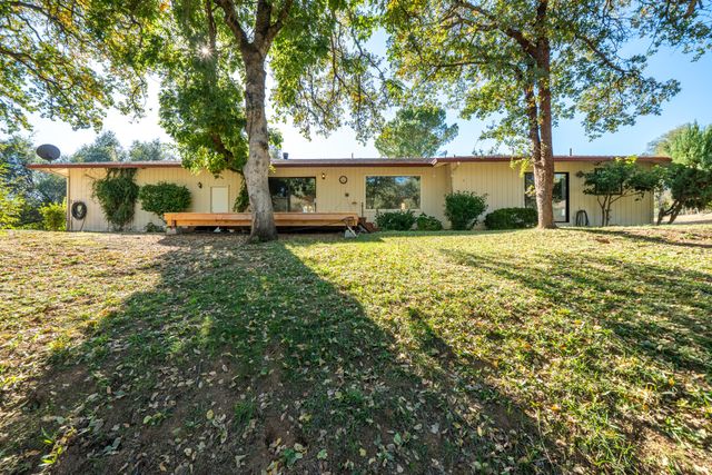 8751 Goldstone Lane, Redding, CA 96001