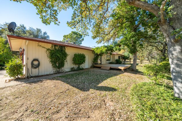 8751 Goldstone Lane, Redding, CA 96001