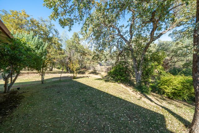 8751 Goldstone Lane, Redding, CA 96001