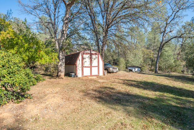 8751 Goldstone Lane, Redding, CA 96001