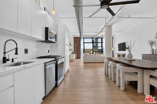 1645 Vine Street 411, Los Angeles, CA 90028